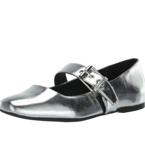 Women’s NWOT metallic silver Dolce Vita Mellie Buckle Strap Mary Jane Flats 8.5